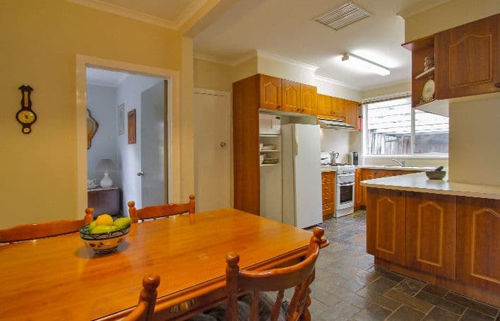 21 Elsa Court, ELTHAM VIC 3095, Eltham - Thumbnail 3