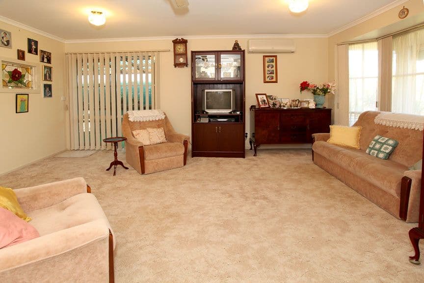 1 Brush Grove, GLEN WAVERLEY VIC 3150, Glen Waverley - Thumbnail 3