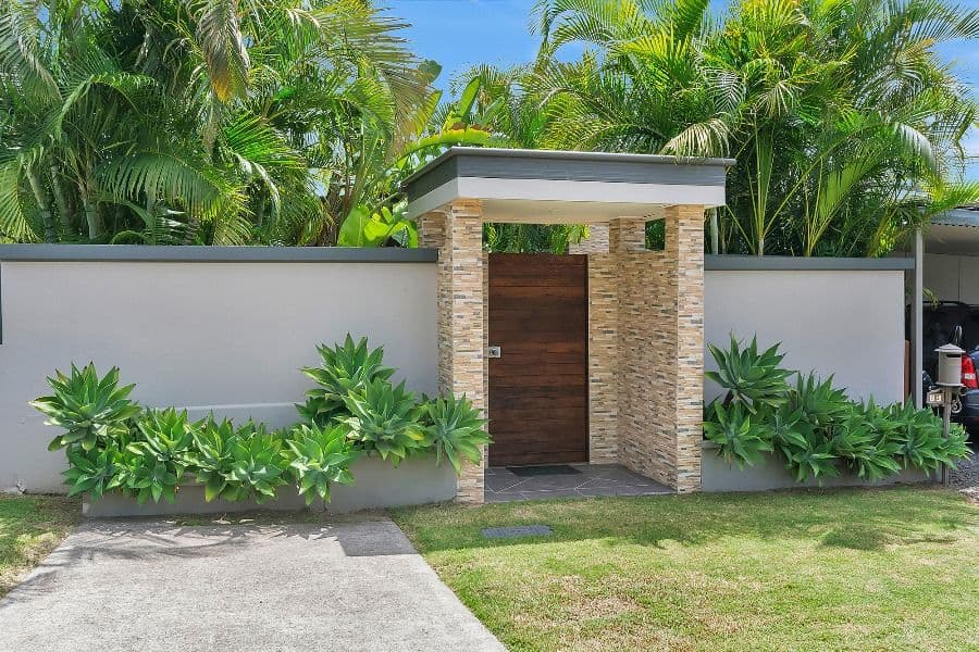 12 Burton Street, North Booval QLD 4304, North Booval - Thumbnail 2