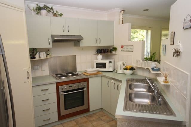 18 Gould Drive, Glass House Mountains QLD 4518, Glass House Mountains - Thumbnail 2