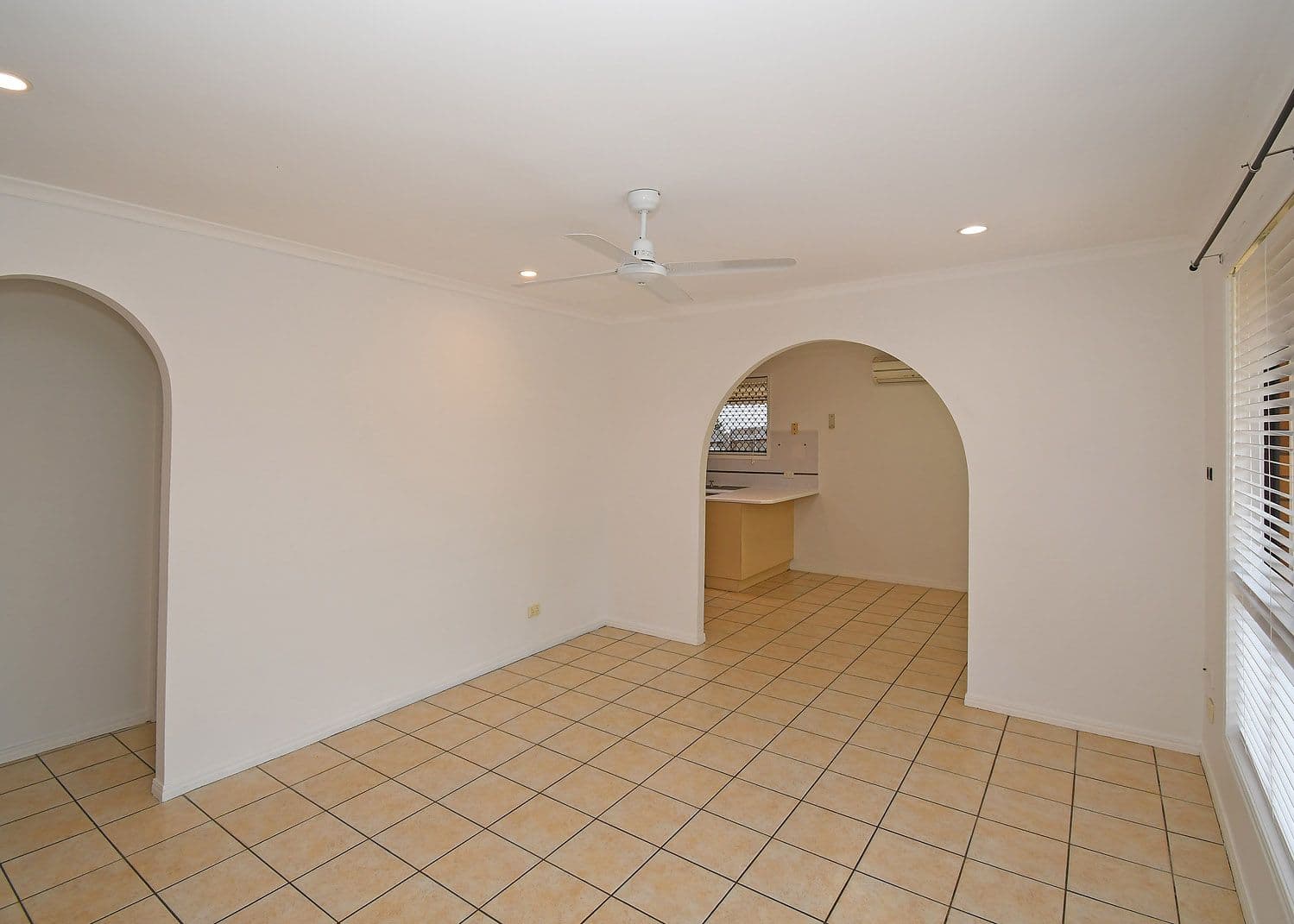2 Bruce Street, Torquay QLD 4655, Torquay - Thumbnail 7