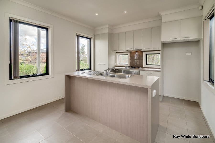 8 Saratoga Walk, EPPING VIC 3076, Epping - Thumbnail 4