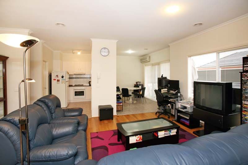 18   Tulloch Grove, GLEN WAVERLEY VIC 3150, Glen Waverley - Thumbnail 2