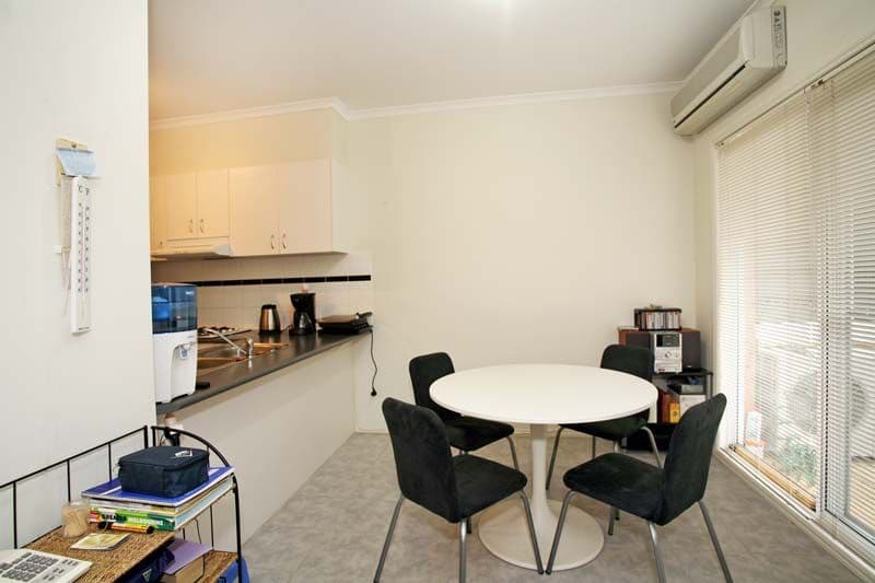 18   Tulloch Grove, GLEN WAVERLEY VIC 3150, Glen Waverley - Thumbnail 5