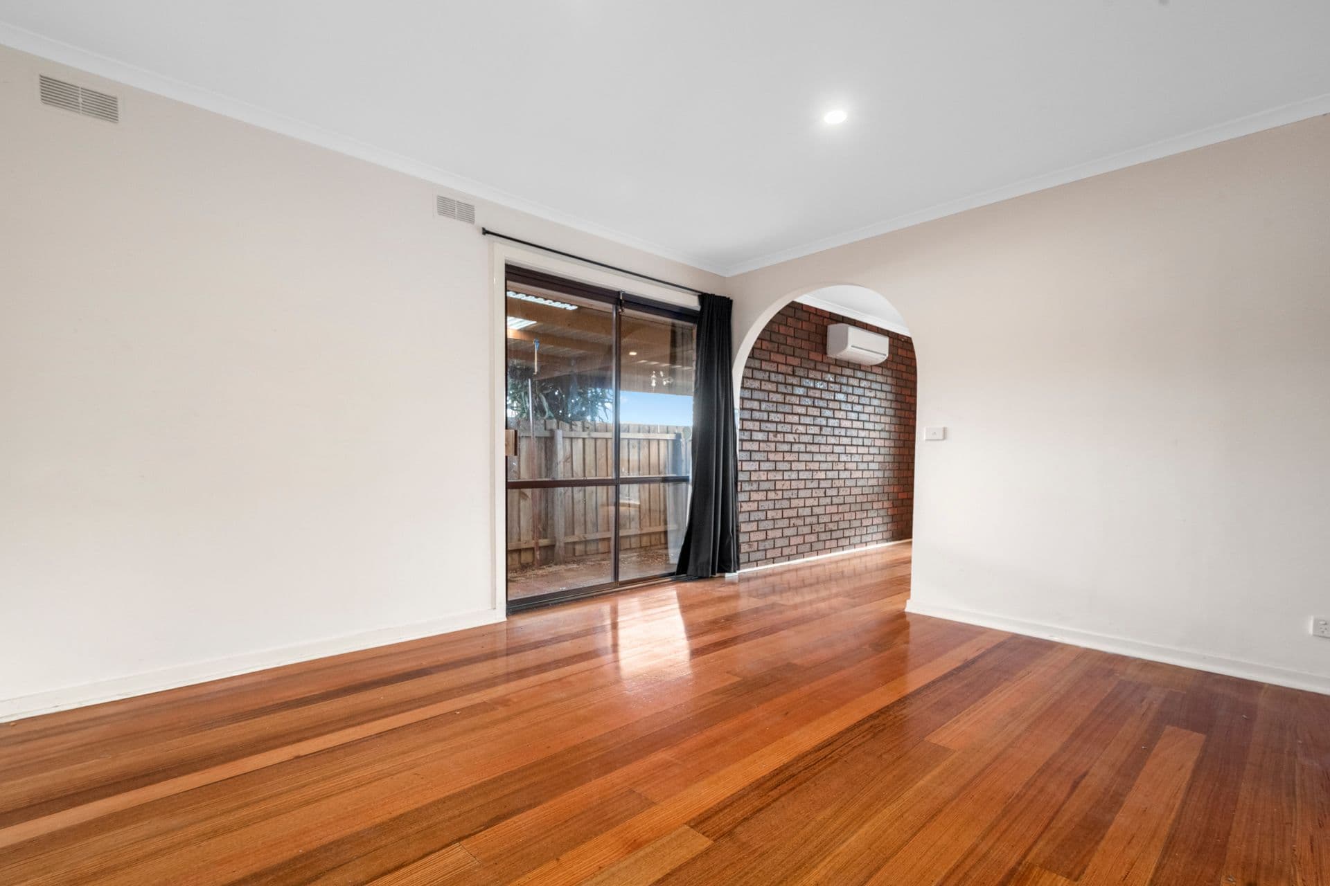 22 Bourke Road, Melton South VIC 3338, Melton South - Thumbnail 4