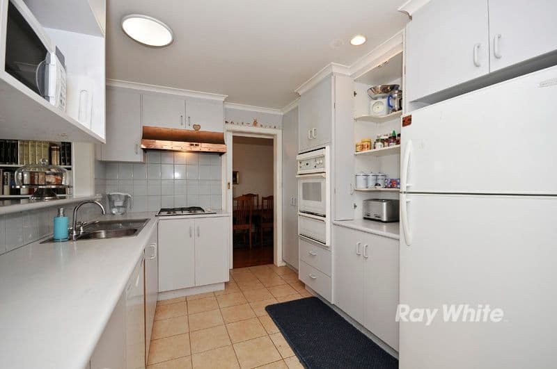 26 Arbroath Road, WANTIRNA SOUTH VIC 3152, Wantirna South - Thumbnail 3