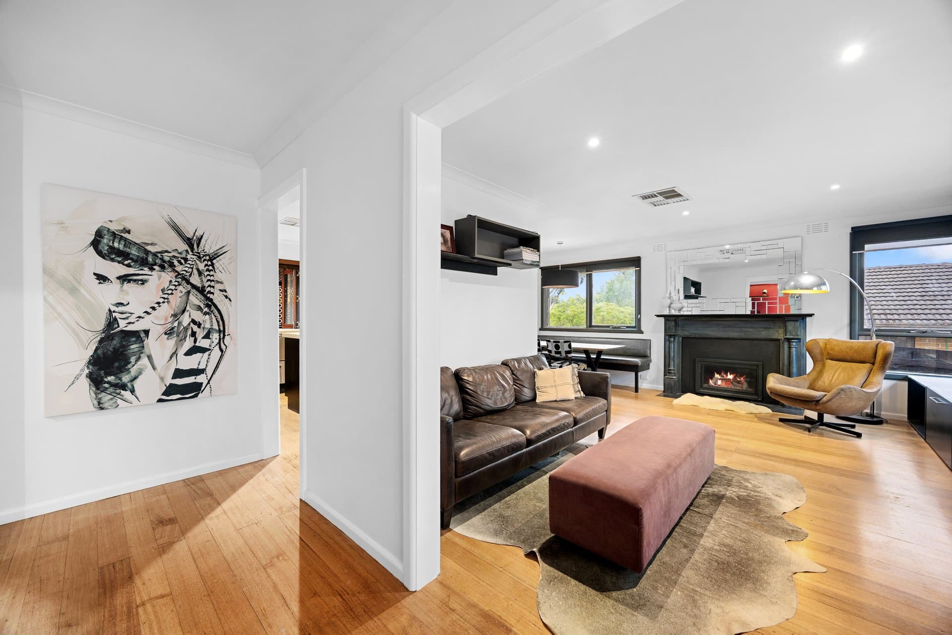49 Longfellow Avenue, Mooroolbark - Thumbnail 2