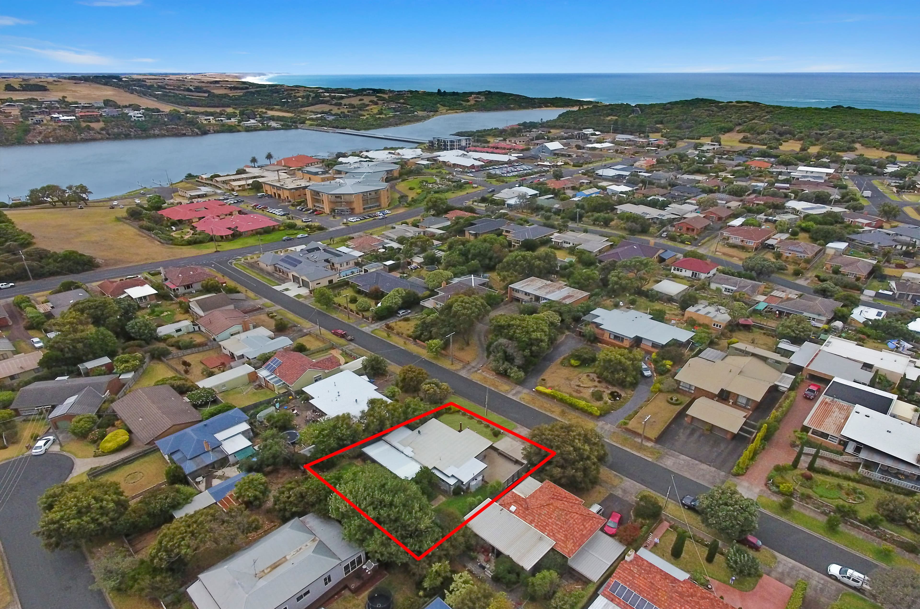 10 Altmann Avenue, Warrnambool VIC 3280, Warrnambool - Thumbnail 2