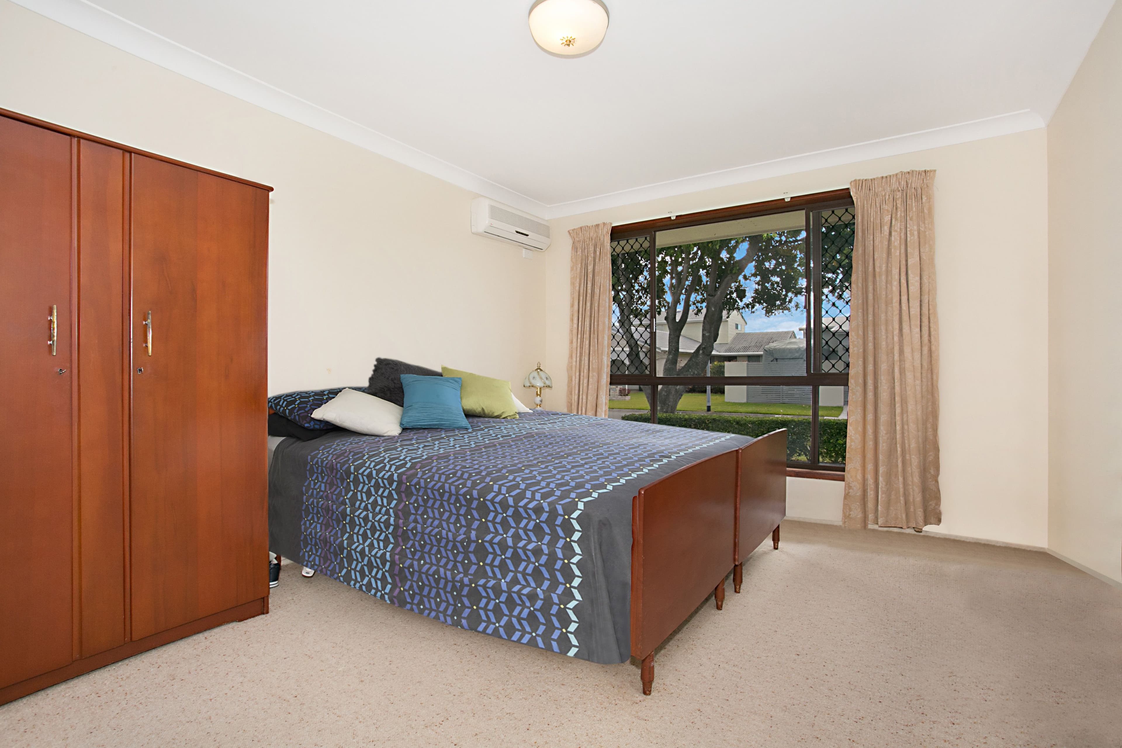 10 Bight Court, Mermaid Waters QLD 4218, Mermaid Waters - Thumbnail 7