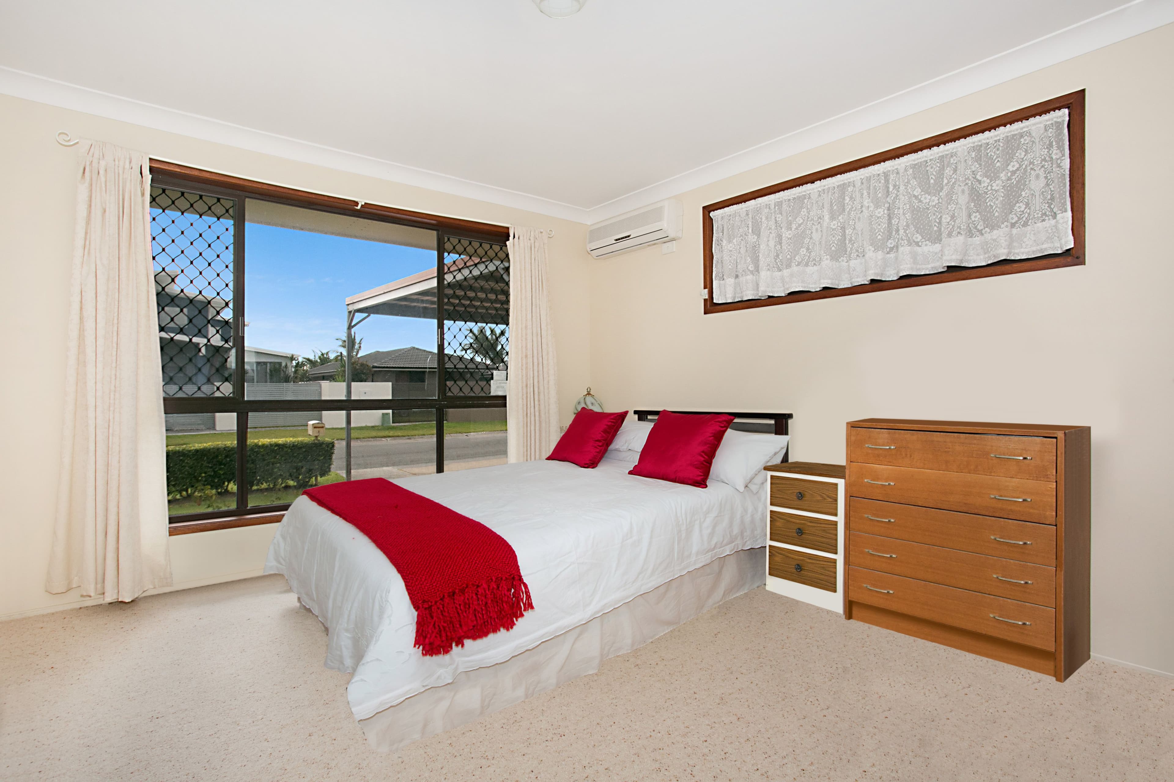 10 Bight Court, Mermaid Waters QLD 4218, Mermaid Waters - Thumbnail 8
