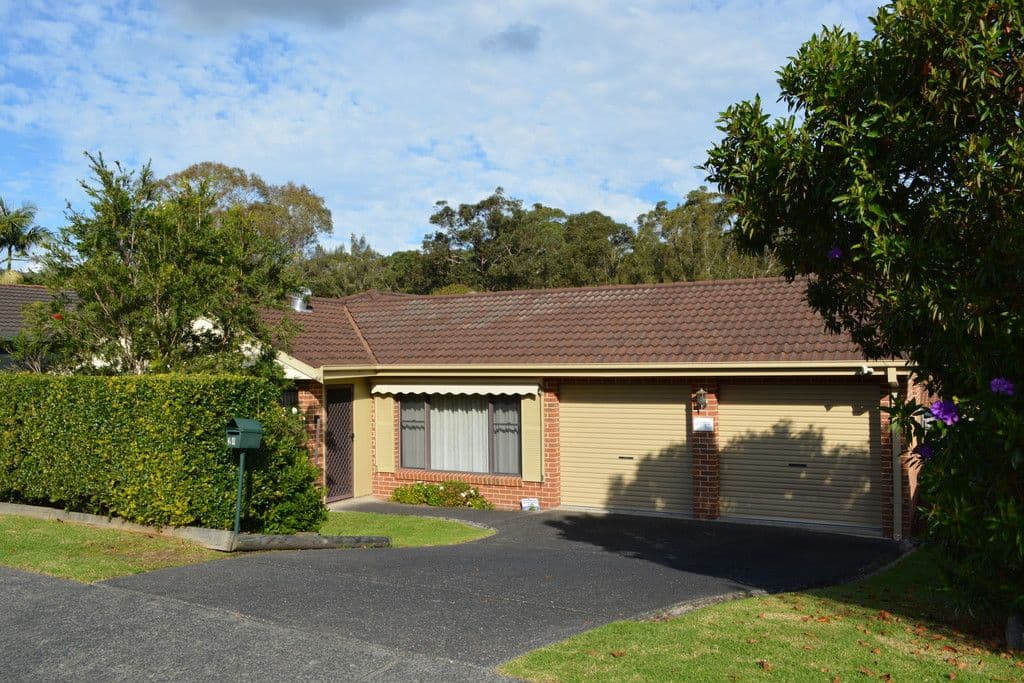 24 Highland Road, Green Point - Image 1