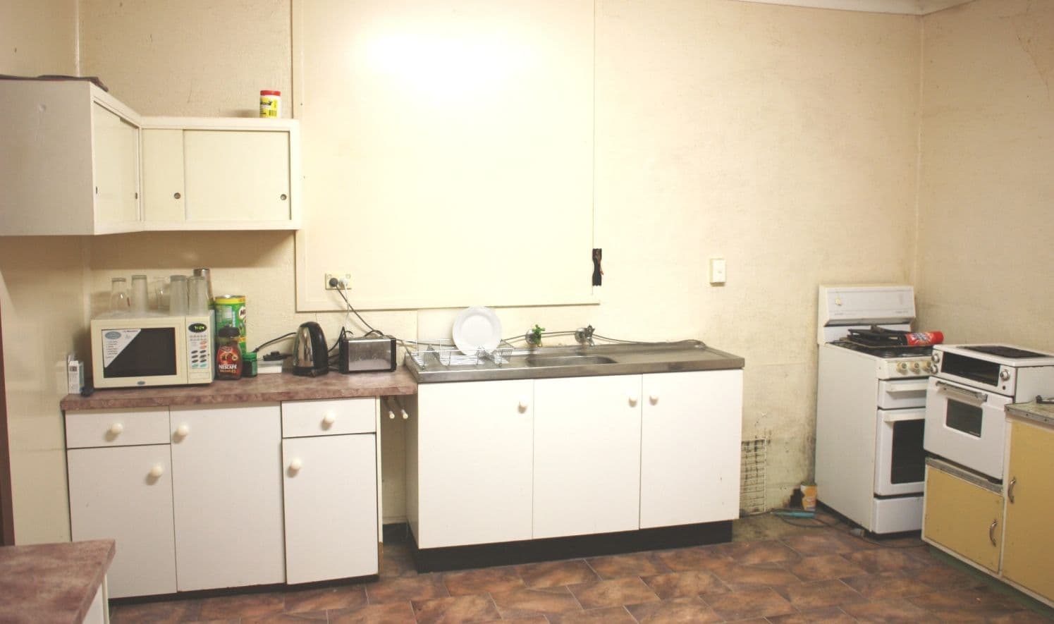 94 Whiteman Avenue, YOUNG NSW 2594, Young - Thumbnail 4