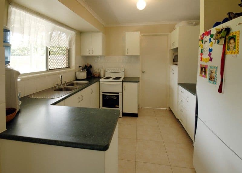 14 Maria Street, RASMUSSEN QLD 4815, Rasmussen - Thumbnail 4