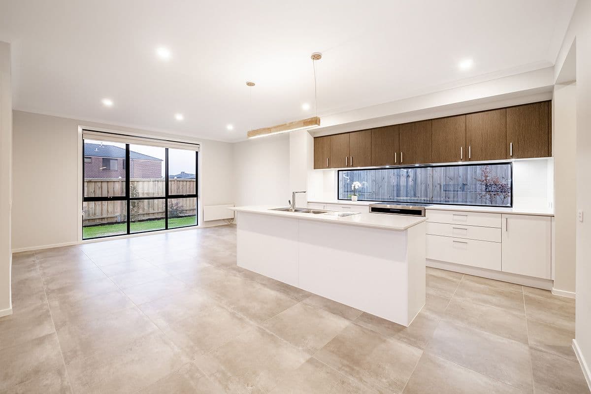 7 Carberry Drive, Clyde North VIC 3978, Clyde North - Thumbnail 7