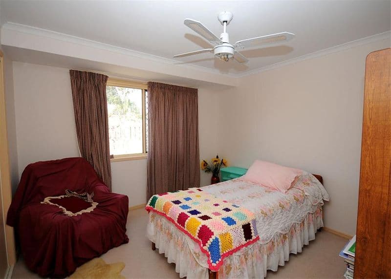 24  Bowerbird Avenue, ELI WATERS QLD 4655, Eli Waters - Thumbnail 5