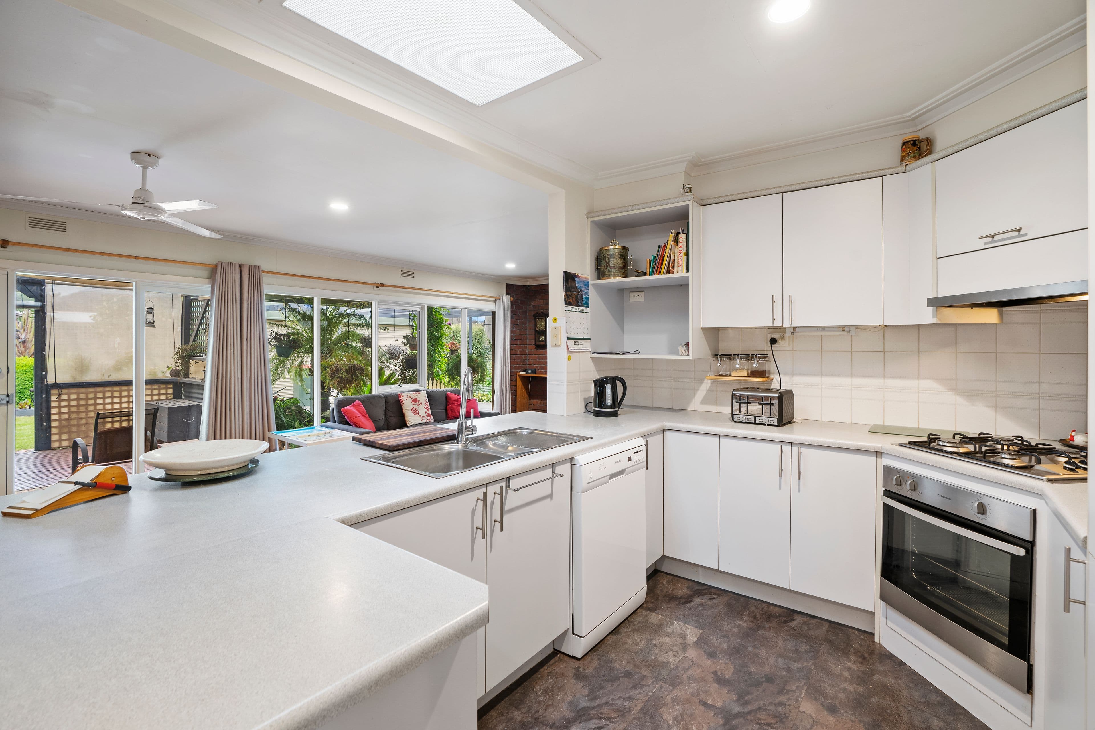 37 Piperita Road, Ferntree Gully VIC 3156, Ferntree Gully - Thumbnail 7