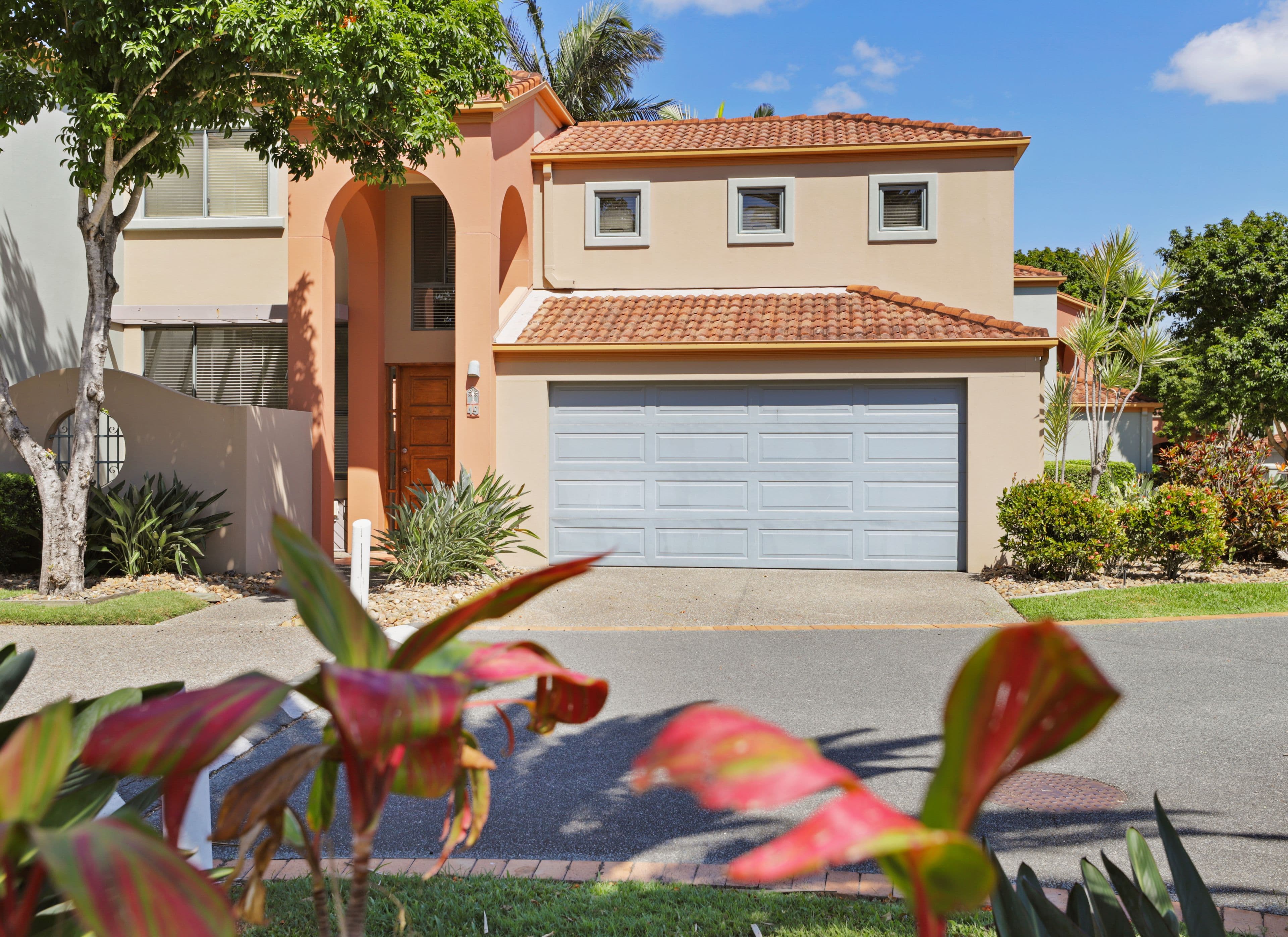 20 Fairway Drive, Clear Island Waters QLD 4226, Clear Island Waters - Thumbnail 3