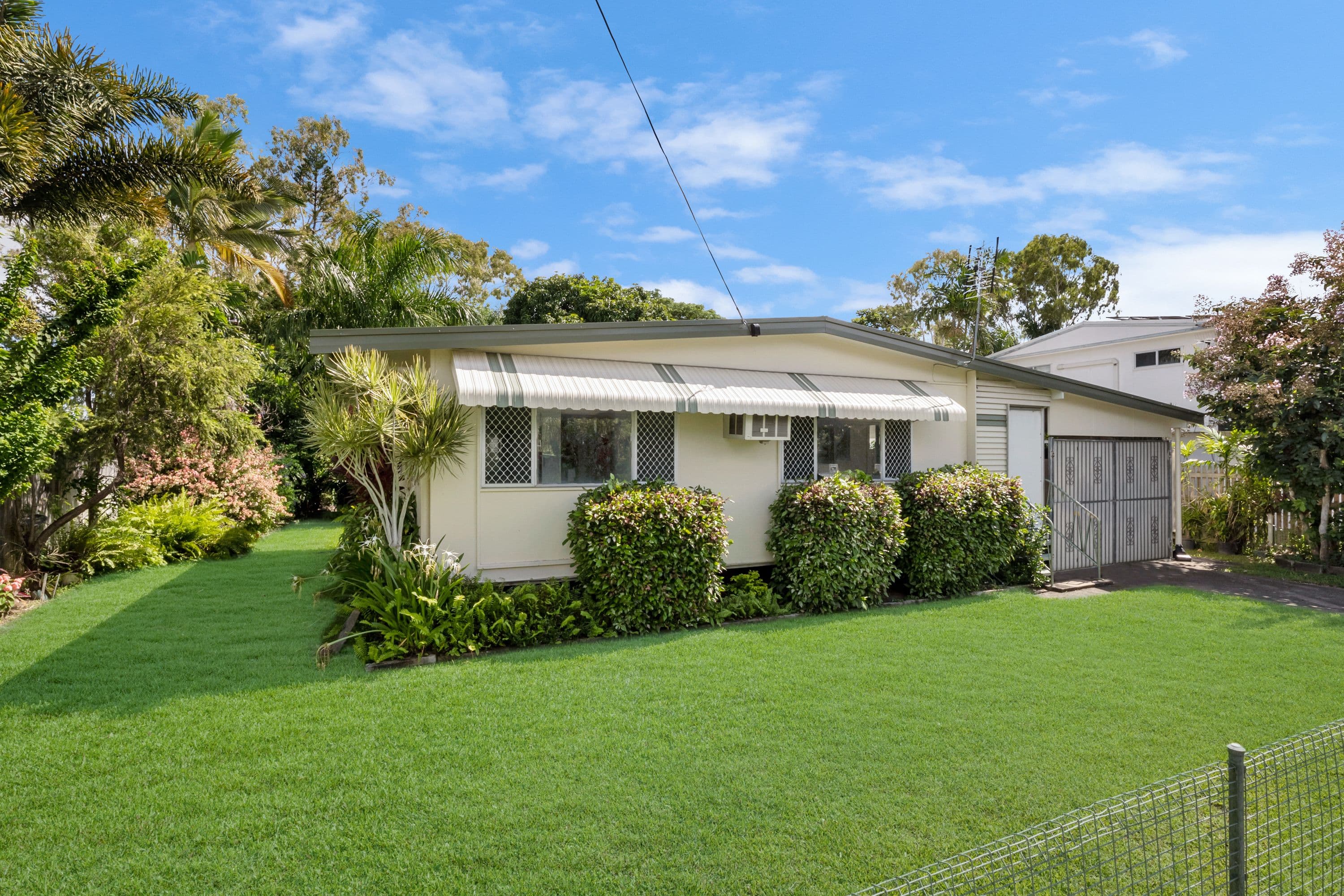 15 Dollview Avenue, Rasmussen QLD 4815, Rasmussen - Image 1