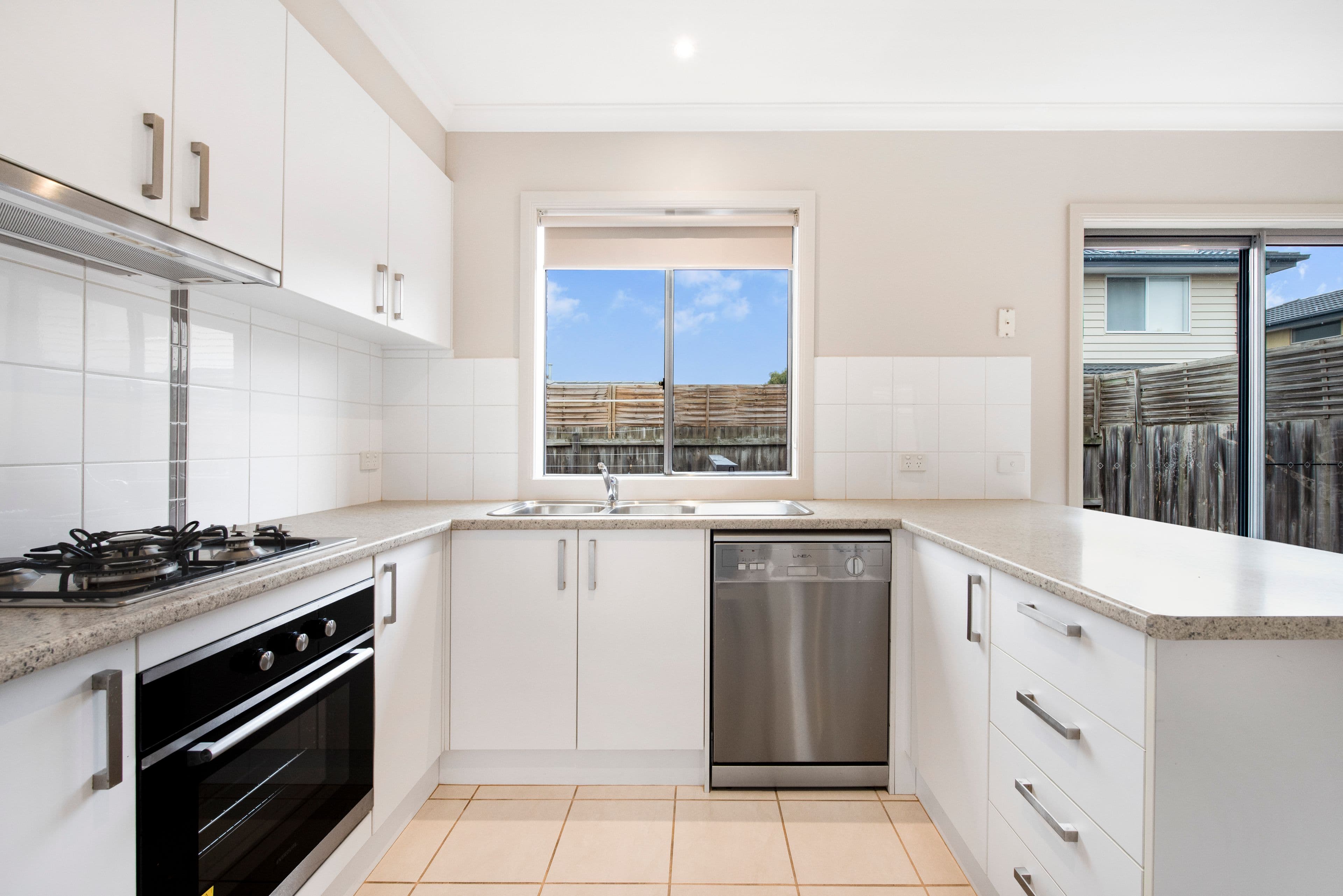 25 King Street, Pakenham VIC 3810, Pakenham - Thumbnail 3