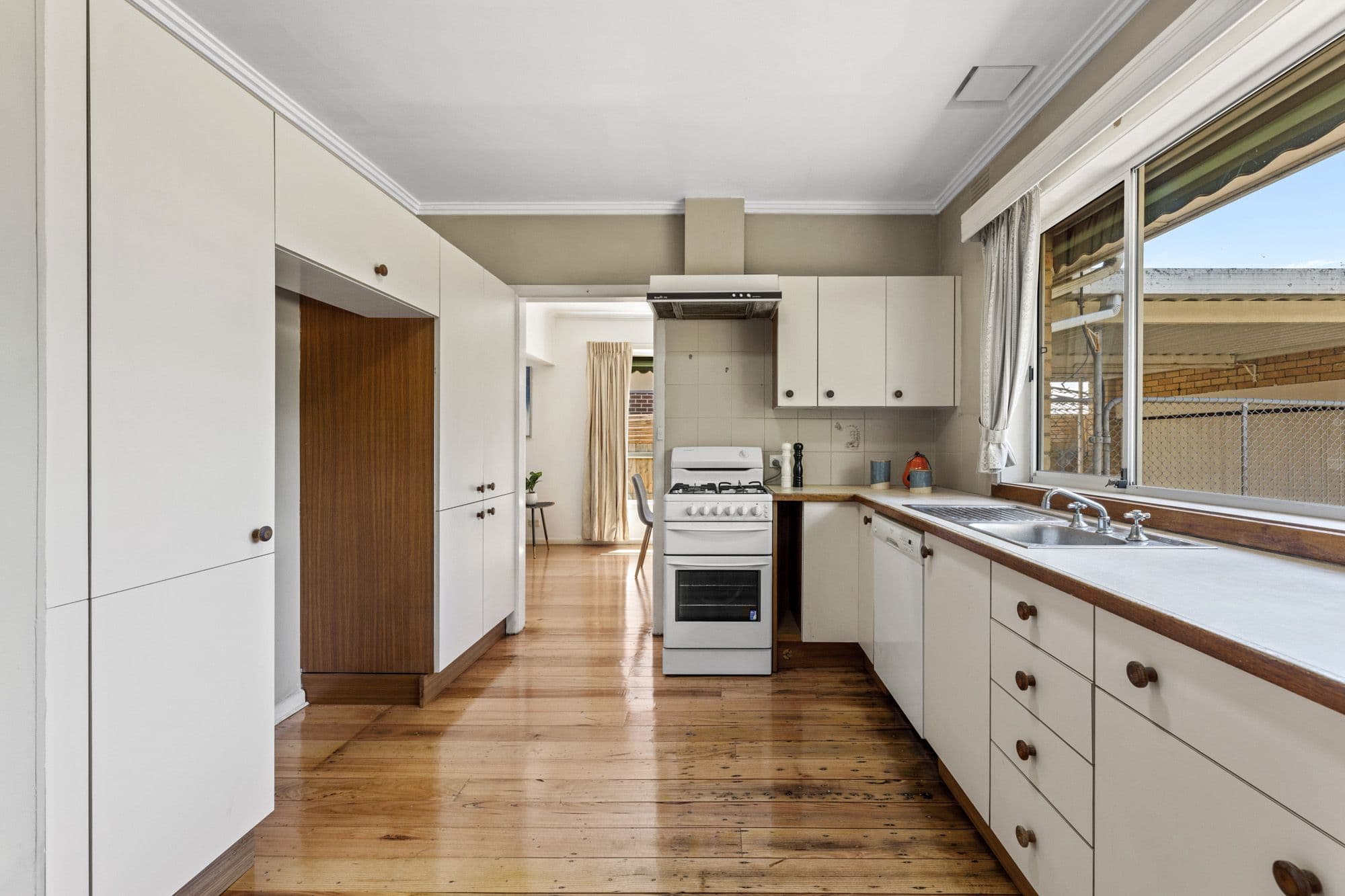 7 Agnew Street, Blackburn South VIC 3130, Blackburn South - Thumbnail 4