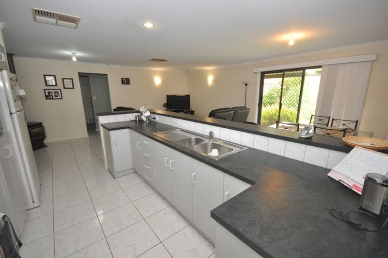 52 Daintree Walk, BLAKEVIEW SA 5114, Blakeview - Thumbnail 5