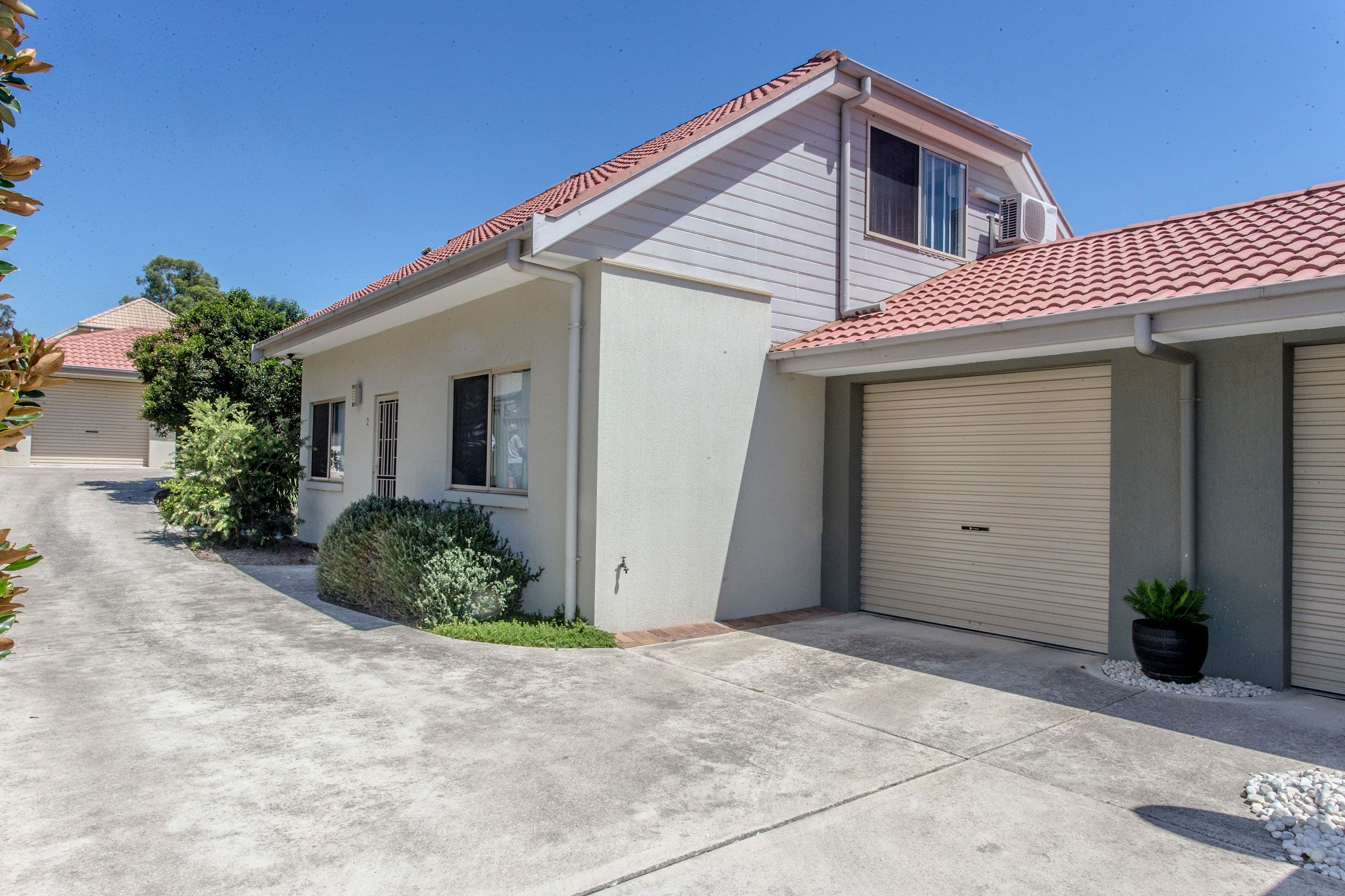 55 Barry Street, Cambridge Park - Thumbnail 2