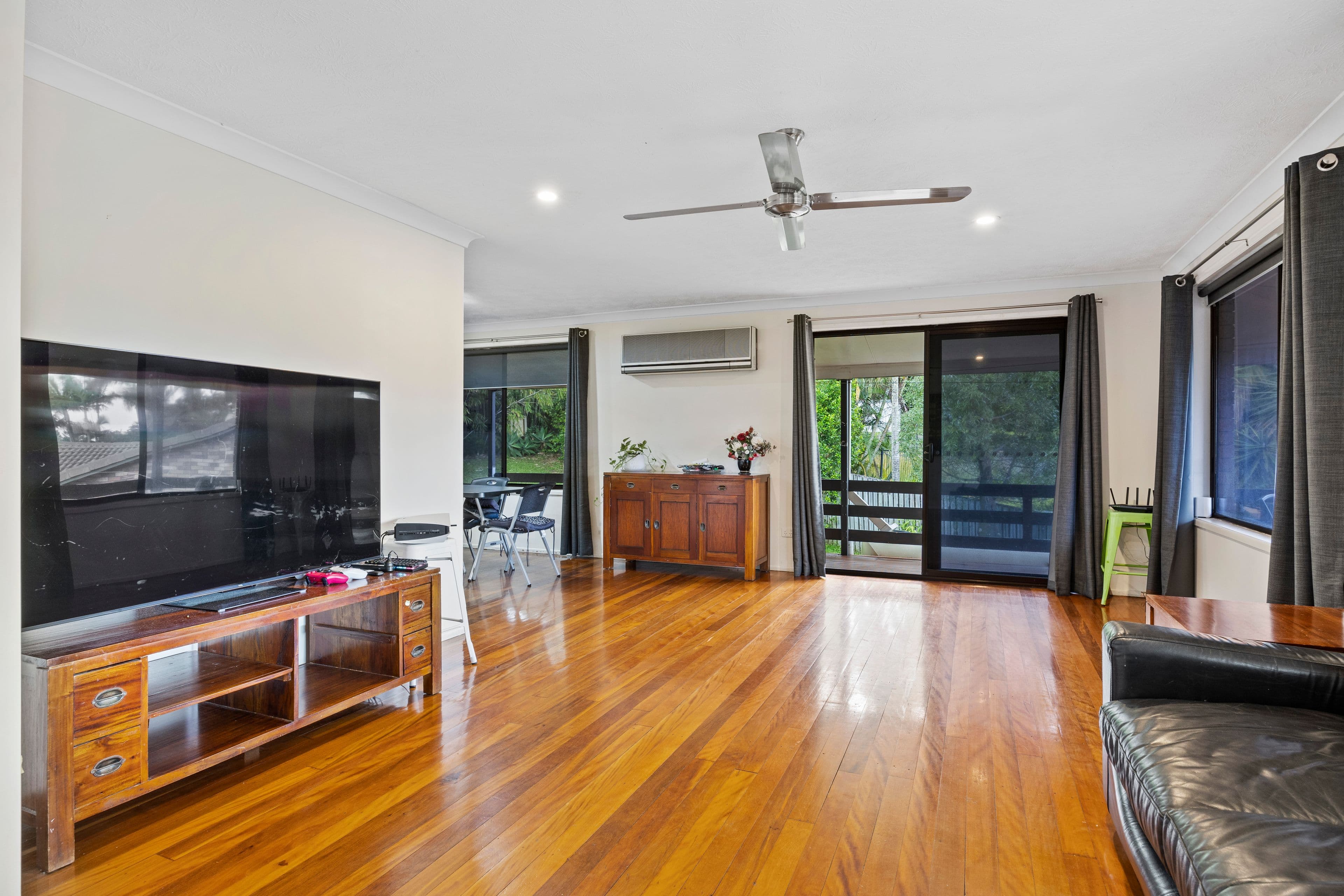 15 Girraween Grove, Ashmore QLD 4214, Ashmore - Thumbnail 4