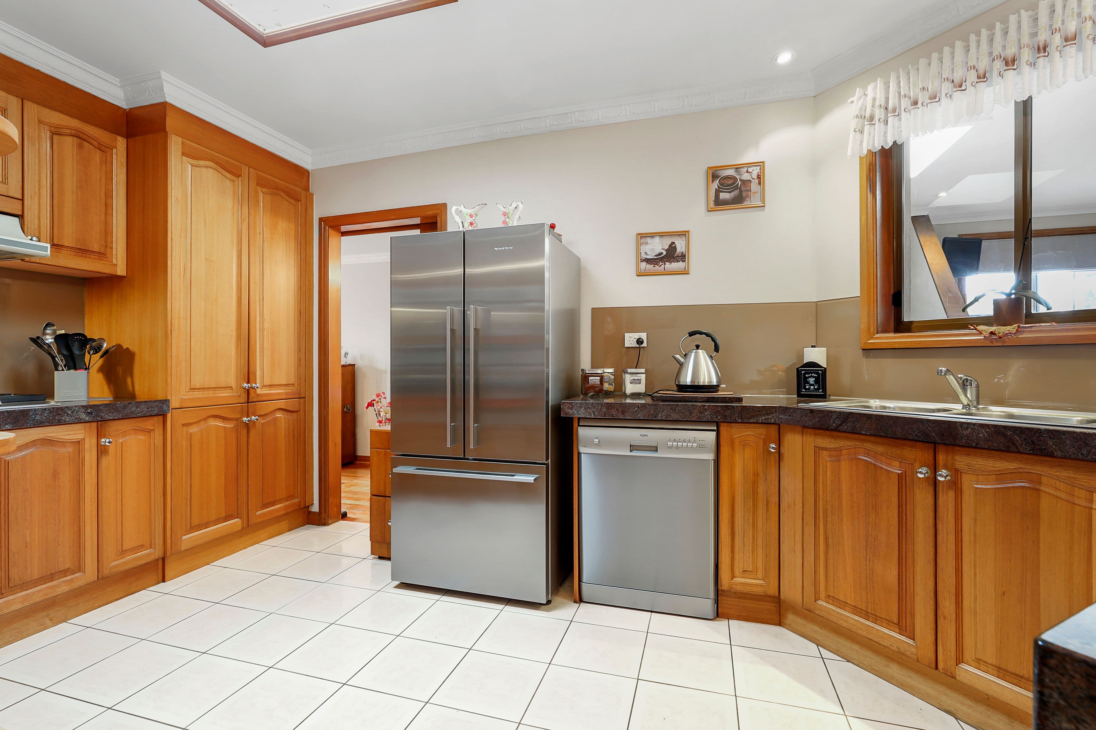 76 Bellbrook Drive, Dandenong North VIC 3175, Dandenong North - Thumbnail 4