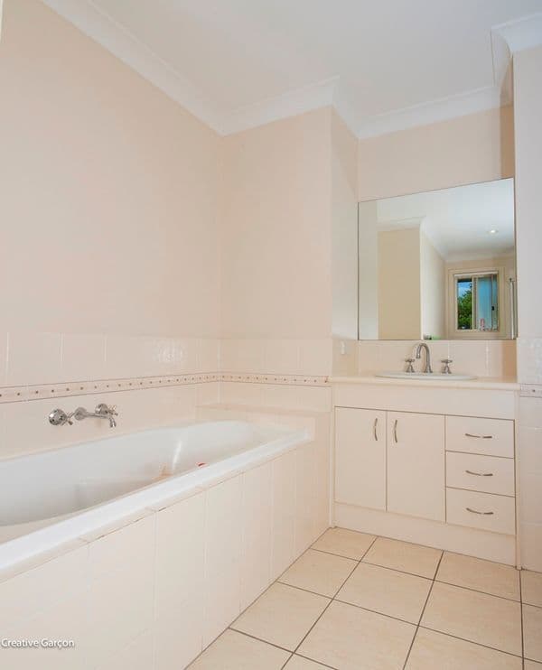 1 Crystal Court, Upper Coomera QLD 4209, Upper Coomera - Thumbnail 8