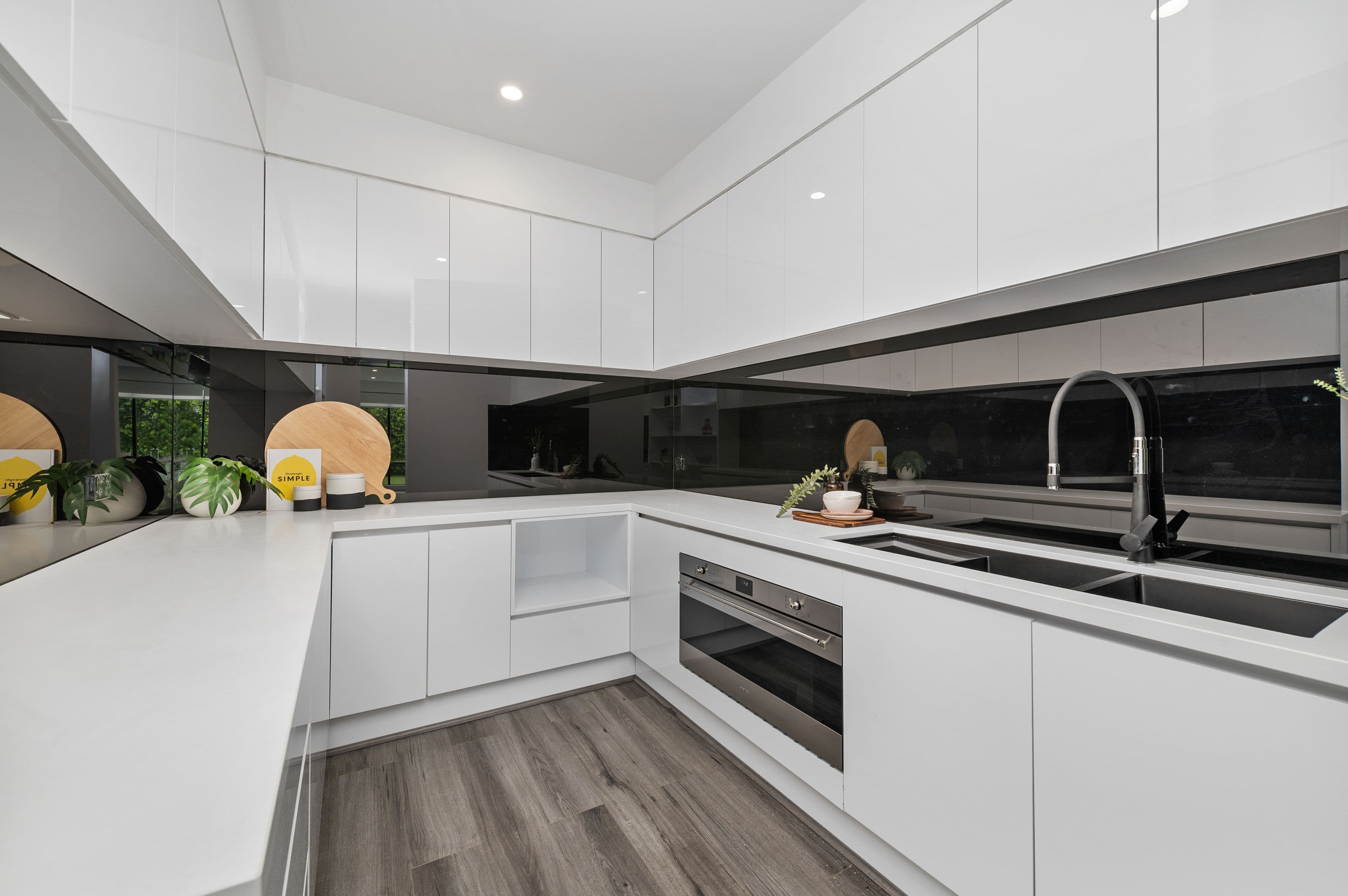 7 Lake Street, Avondale Heights VIC 3034, Avondale Heights - Thumbnail 7