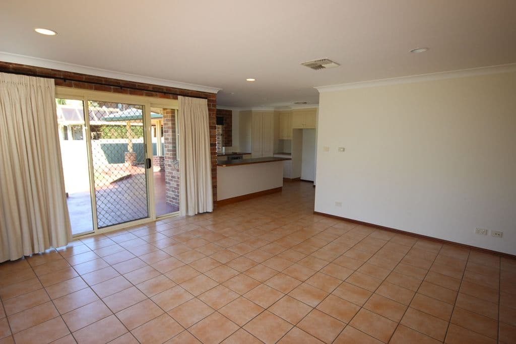 62 Greg Norman Drive, TAMWORTH NSW 2340, Tamworth - Thumbnail 5