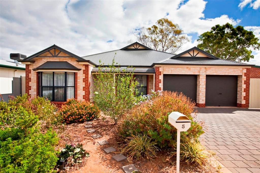 5 Dunbarton Street, WINDSOR GARDENS SA 5087, Windsor Gardens - Image 1