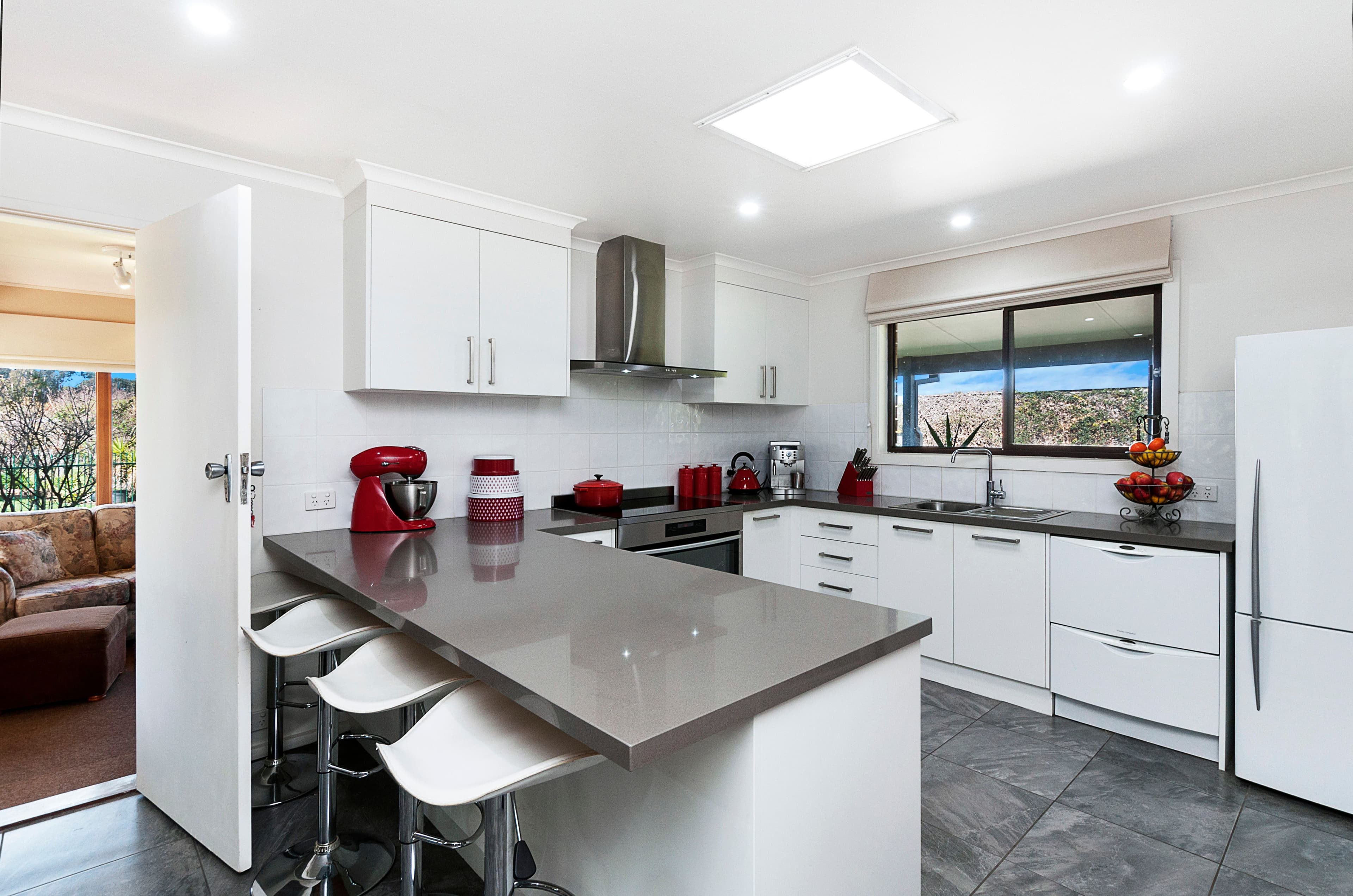 80 Sobeys Road, Hamilton VIC 3300, Hamilton - Thumbnail 2