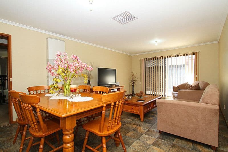 83 Grenda Drive, MILL PARK VIC 3082, Mill Park - Thumbnail 5