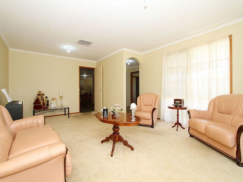 83 Grenda Drive, MILL PARK VIC 3082, Mill Park - Thumbnail 7
