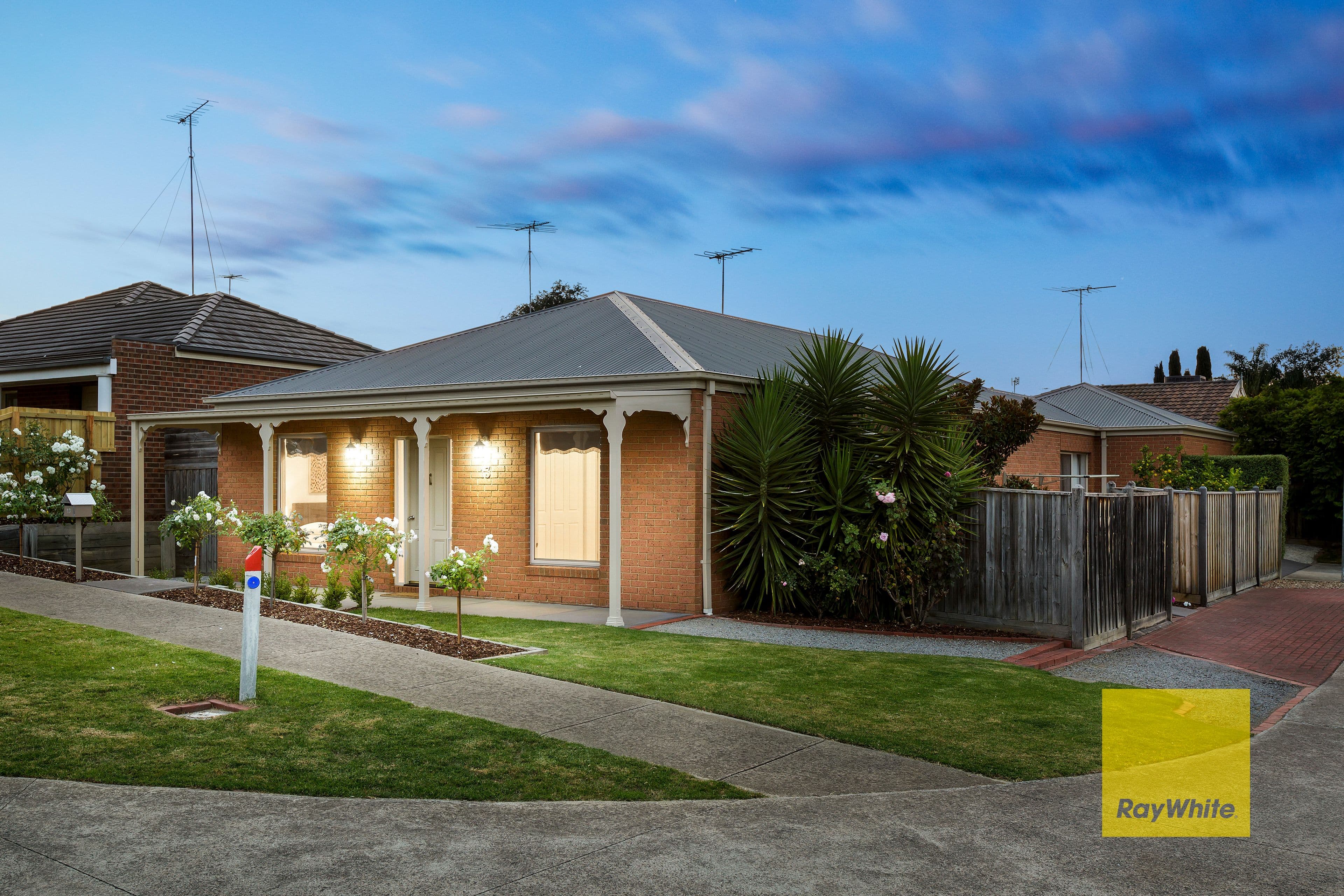 13-15 Cedarville Close, Highton VIC 3216, Highton - Thumbnail 2