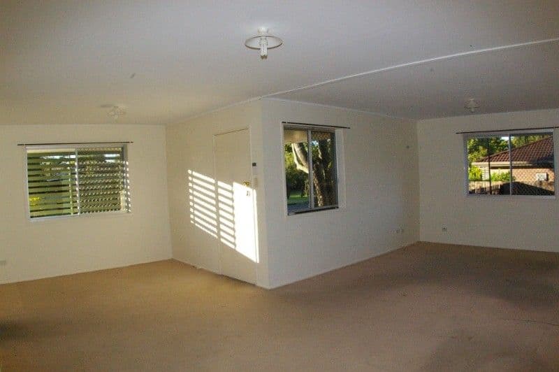 11 Lockyer Parade, DECEPTION BAY QLD 4508, Deception Bay - Thumbnail 2