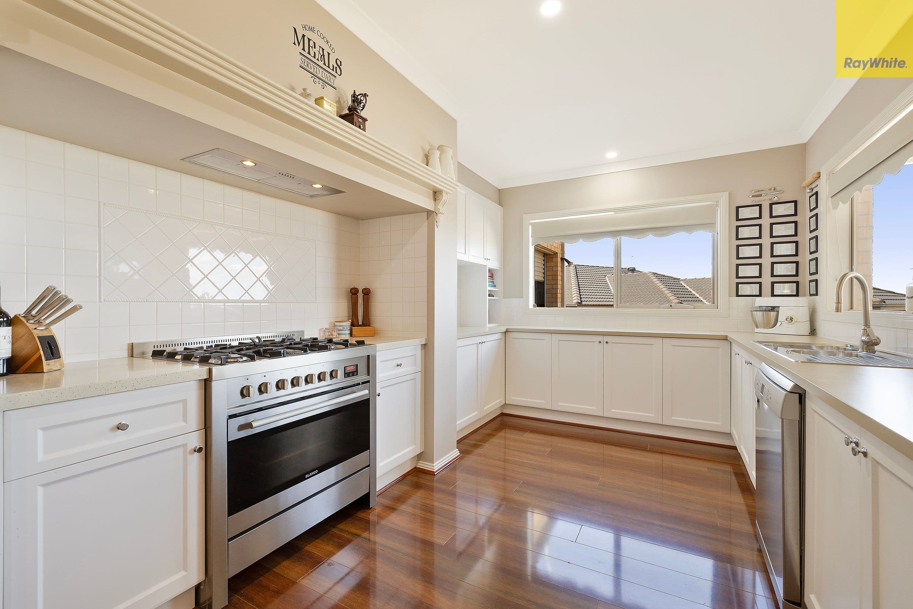 17 Currington Crescent, Darley VIC 3340, Darley - Thumbnail 4