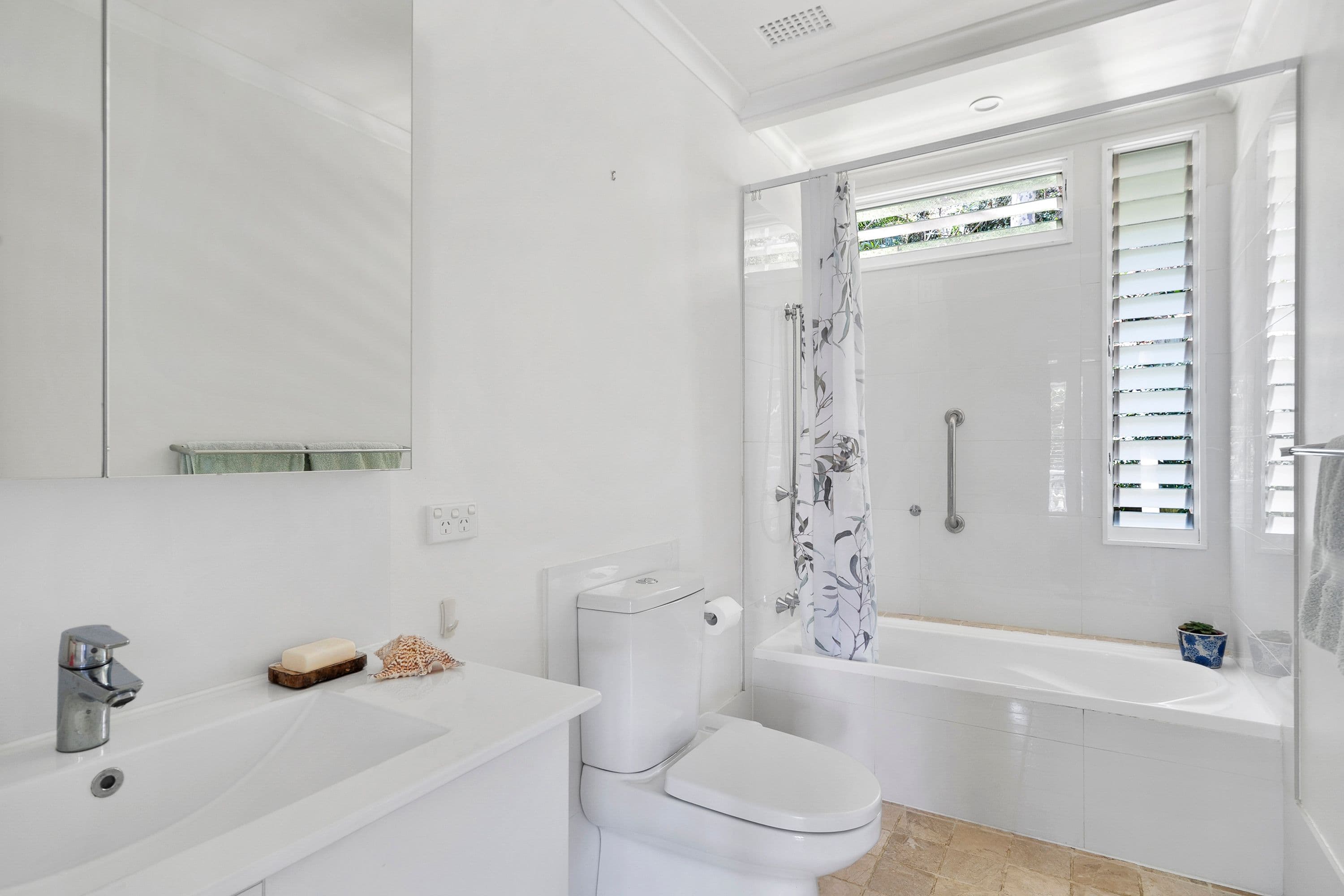 6 Cannes Drive, Avalon Beach NSW 2107, Avalon Beach - Thumbnail 8
