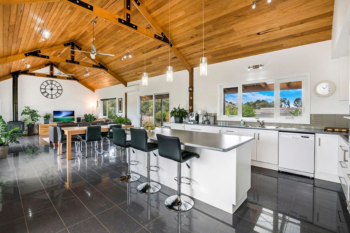 378 Koroit-Port Fairy Road, Crossley VIC 3283, Crossley - Thumbnail 4
