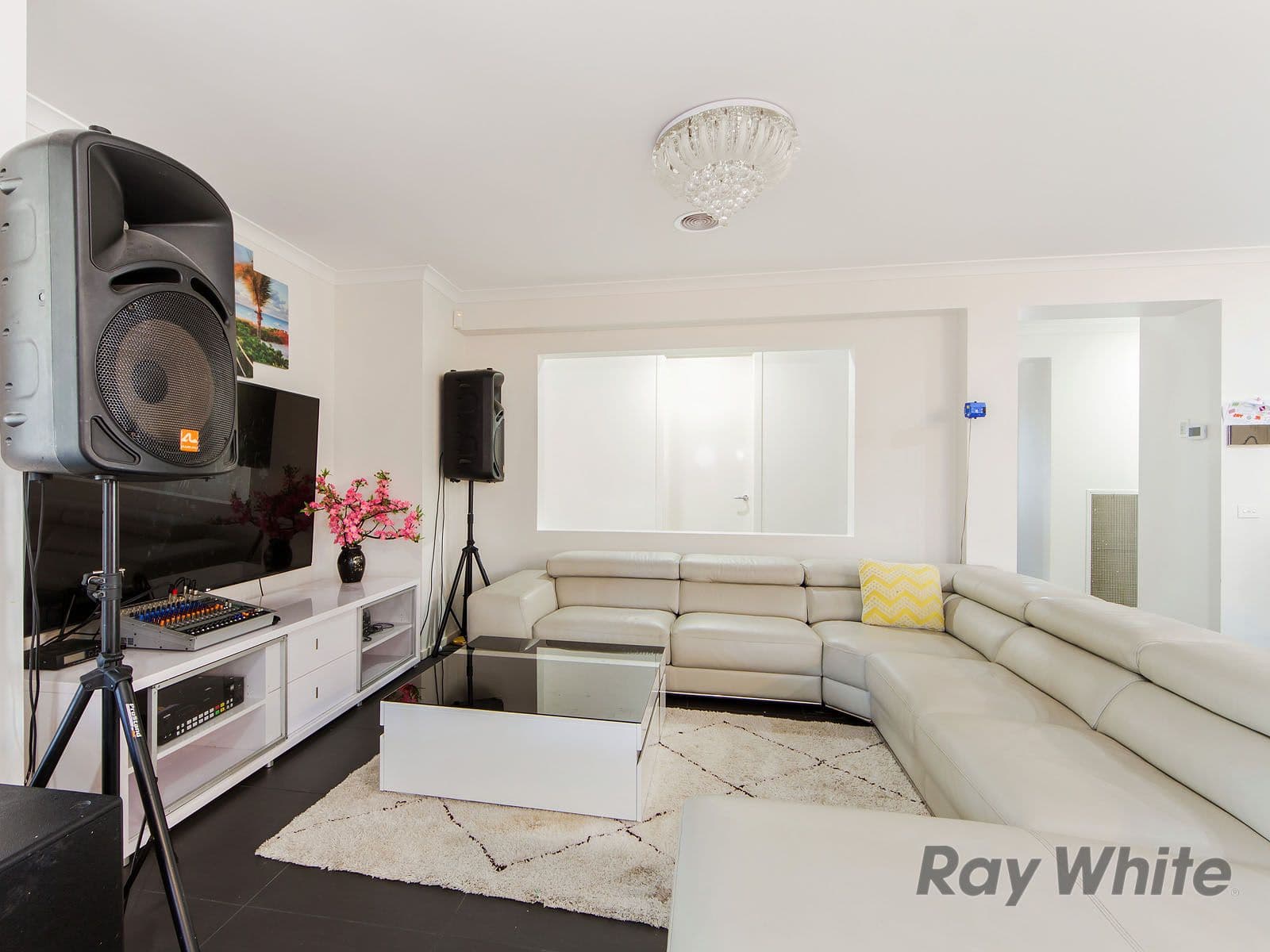 8 The Esplanade, Taylors Hill VIC 3037, Taylors Hill - Thumbnail 2