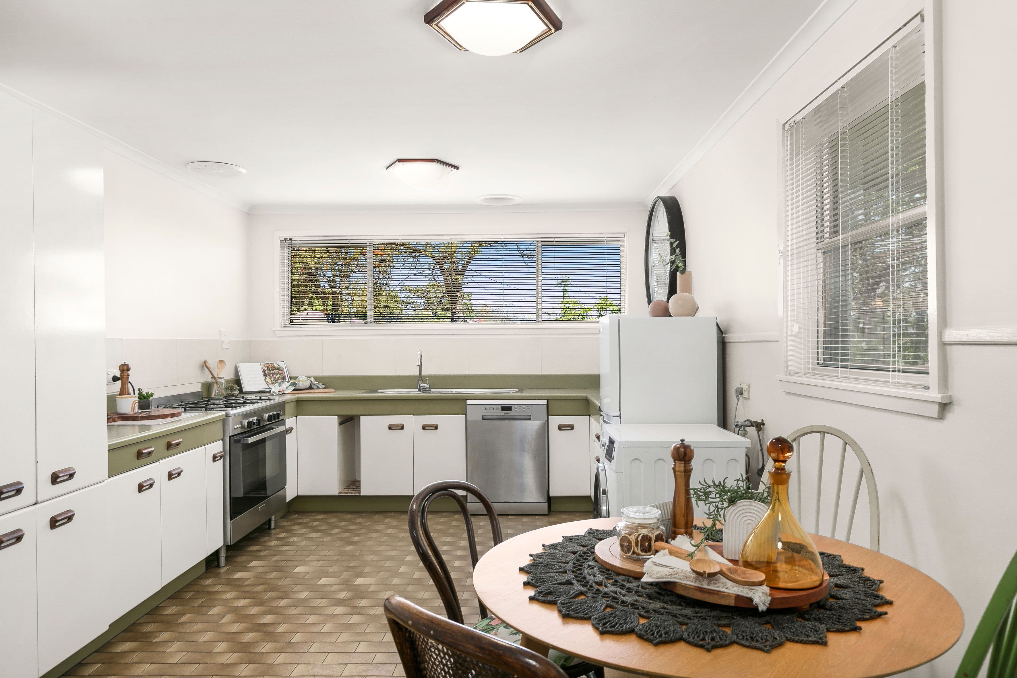 22 Hendricks Crescent, Jacana VIC 3047, Jacana - Thumbnail 3