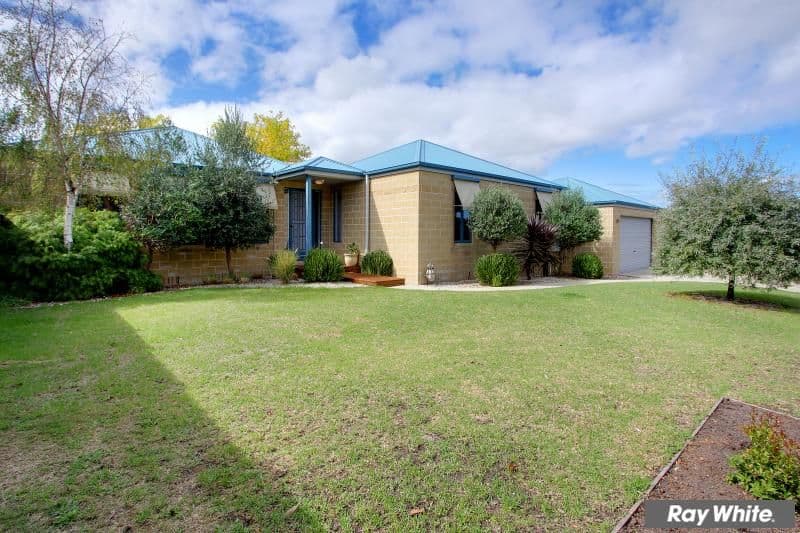 18 Morning Mist Court, MORNINGTON VIC 3931, Mornington - Image 1