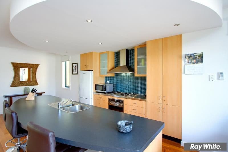 18 Morning Mist Court, MORNINGTON VIC 3931, Mornington - Thumbnail 7