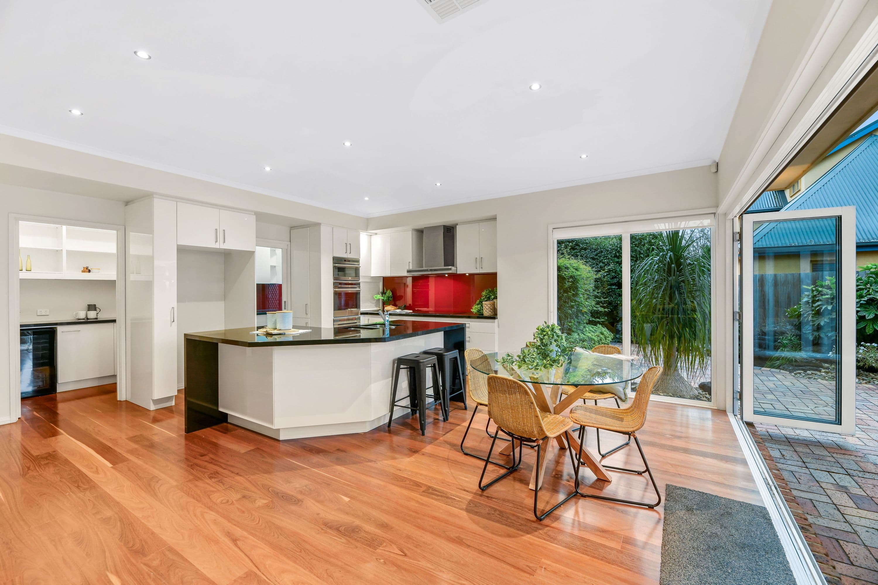 17 Kemp Avenue, Mount Waverley VIC 3149, Mount Waverley - Thumbnail 4