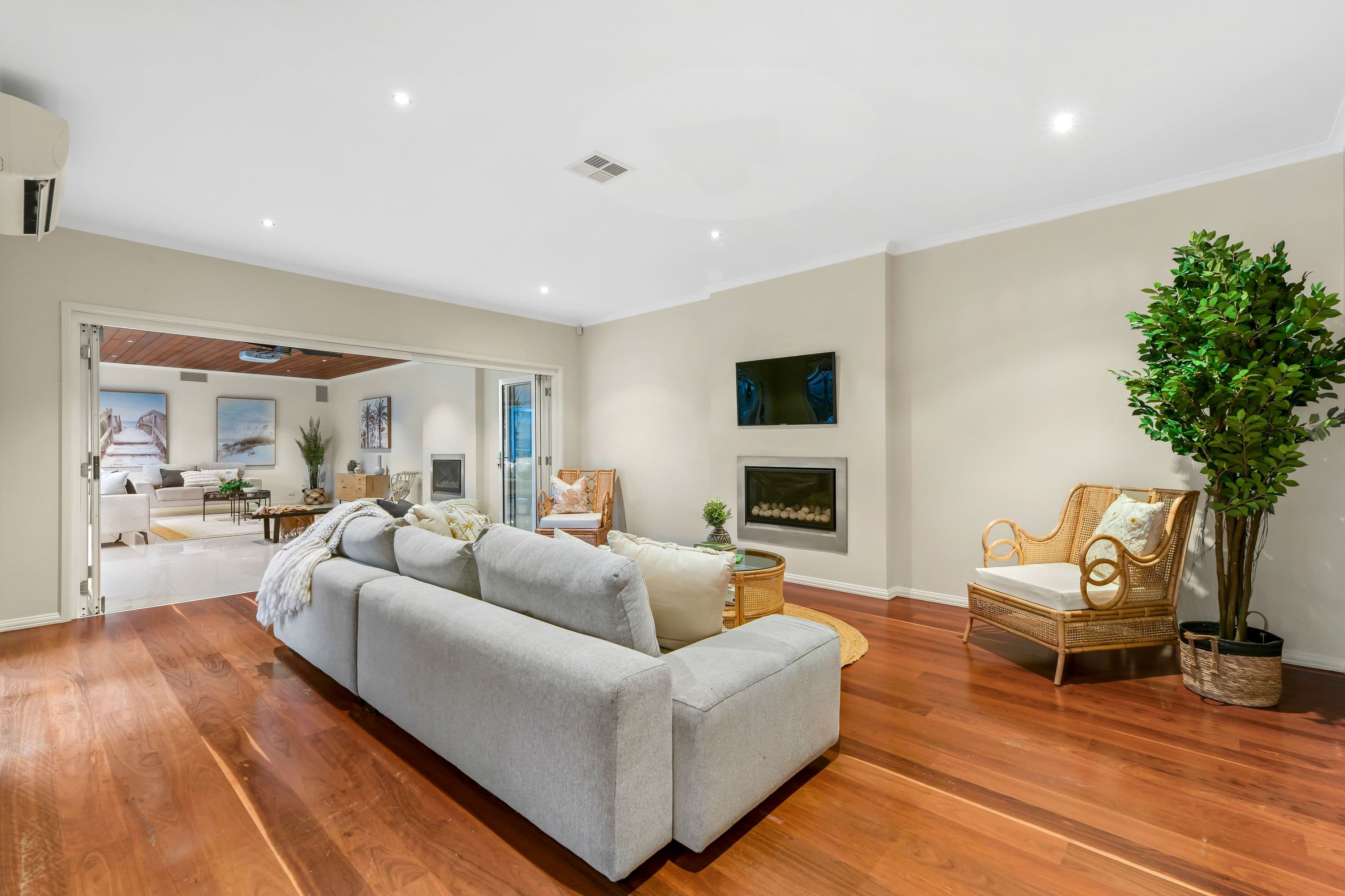17 Kemp Avenue, Mount Waverley VIC 3149, Mount Waverley - Thumbnail 6