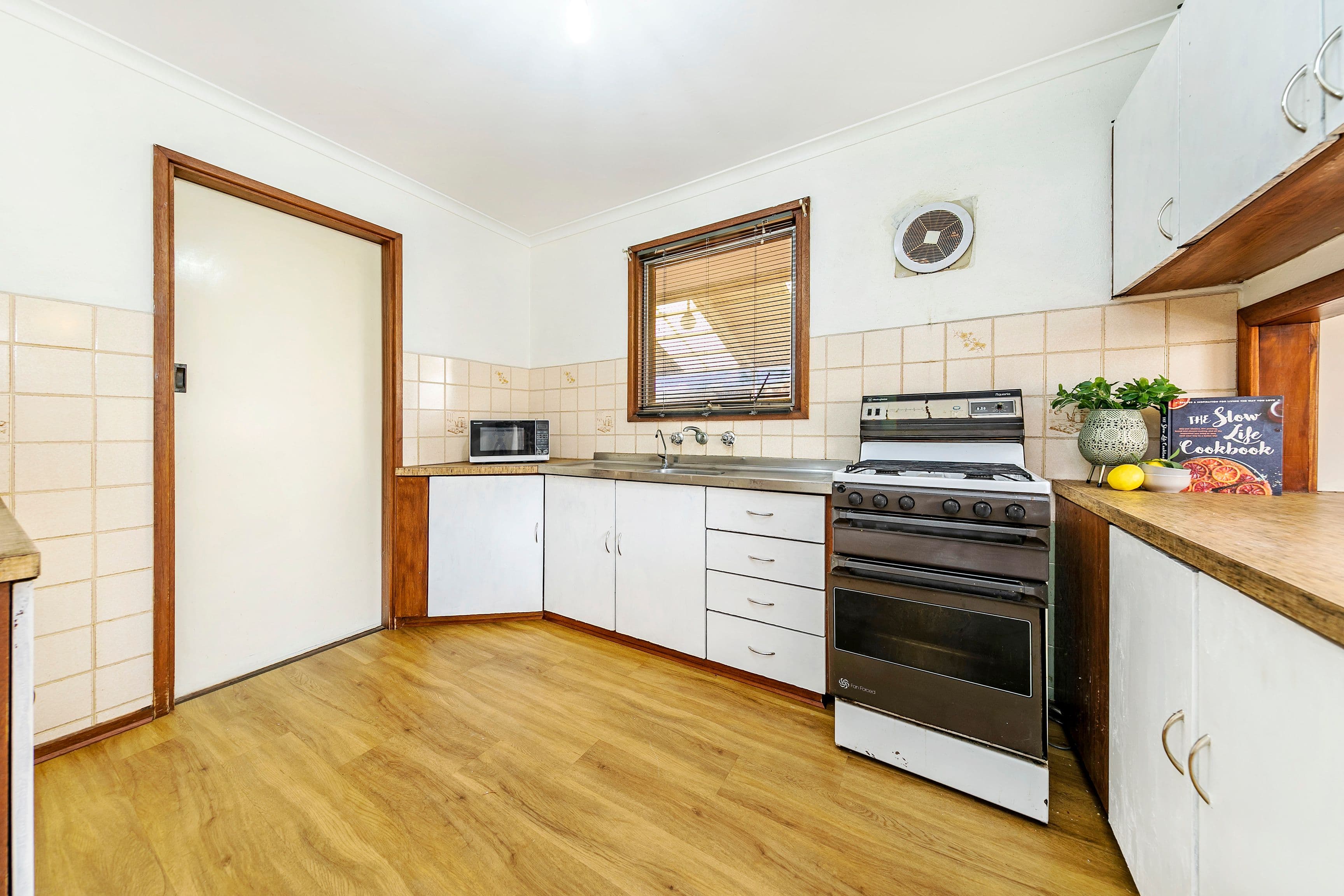 8 Piringa Avenue, Salisbury North SA 5108, Salisbury North - Thumbnail 6
