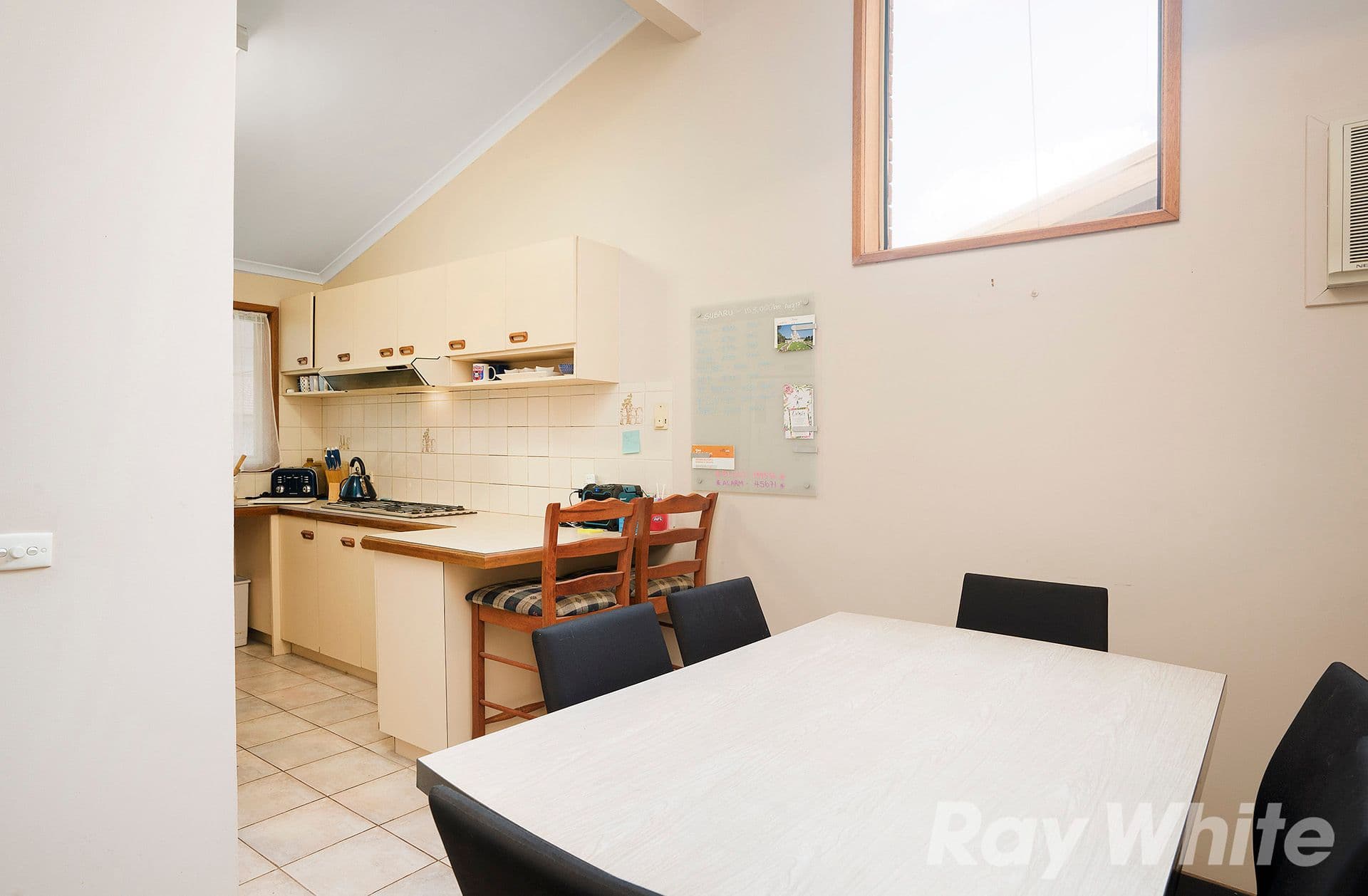 11 Hannah Street, Cheltenham VIC 3192, Cheltenham - Thumbnail 3
