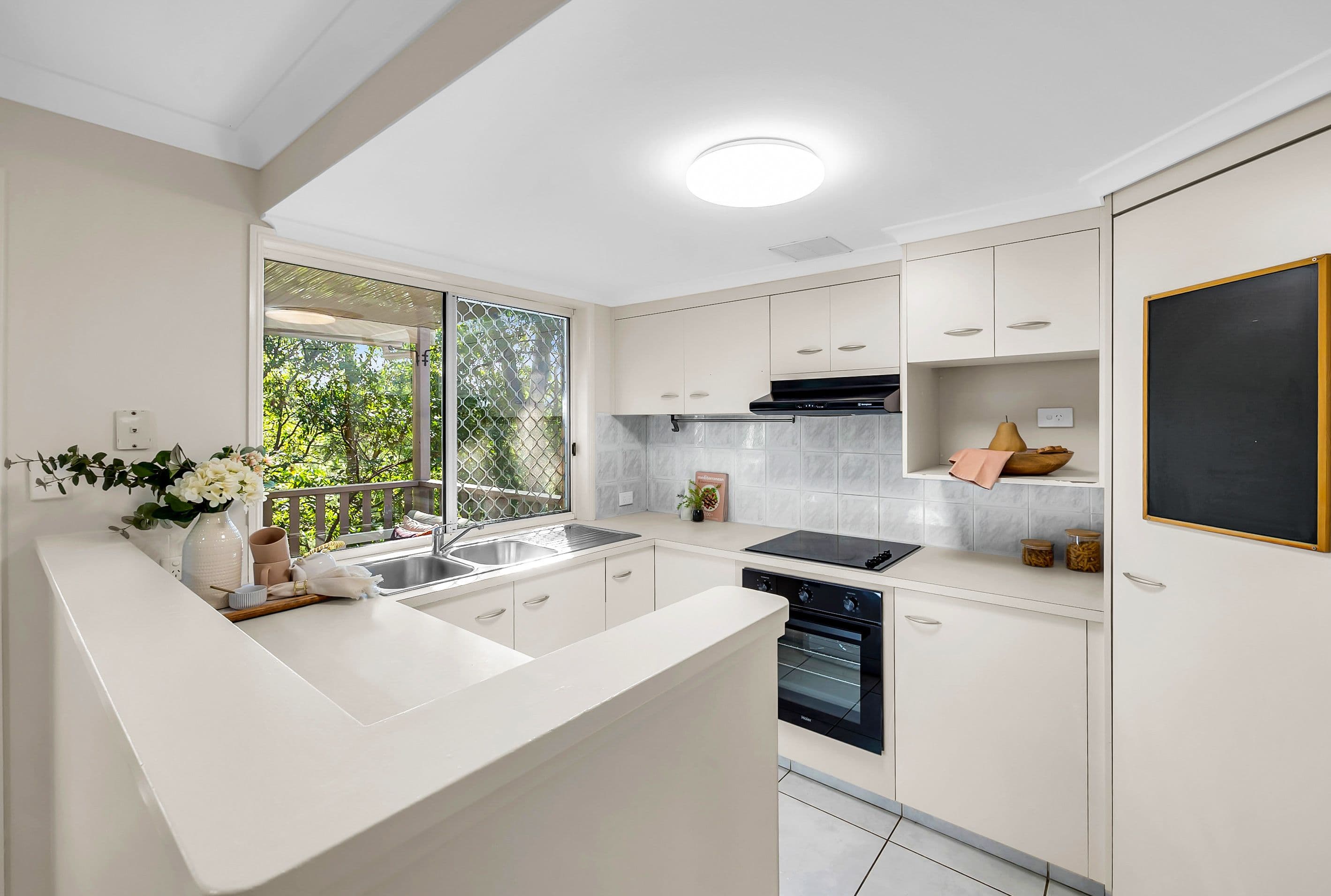 164 Alexander Drive, Highland Park QLD 4211, Highland Park - Thumbnail 6