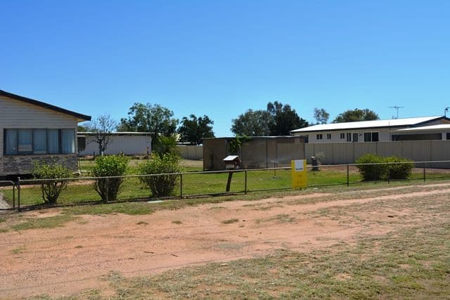 8 Acacia Street, Blackall QLD 4472, Blackall - Thumbnail 2